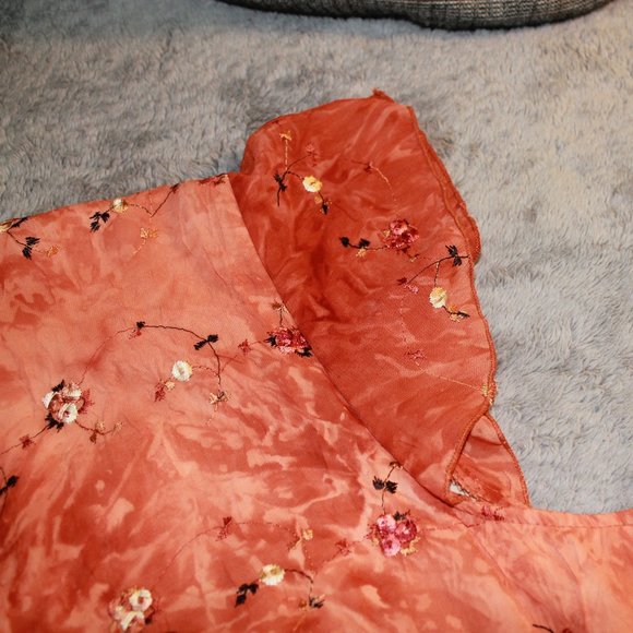 Petal Sleeves - Picture 3 of 3